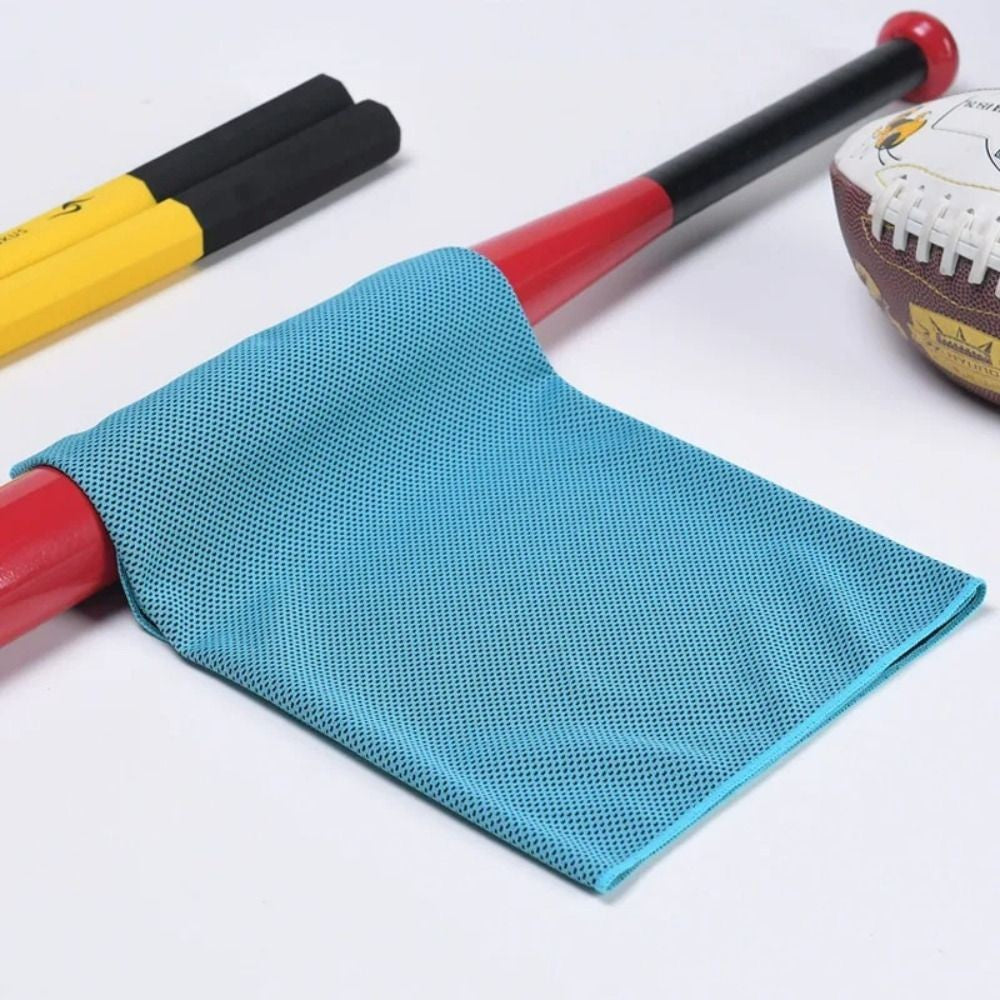 Mini Quick Dry Fitness Cool Towel With Towel Silicone Bag Microfiber Sports Quick Dry Cool Towel Portable Quick Drying Towel