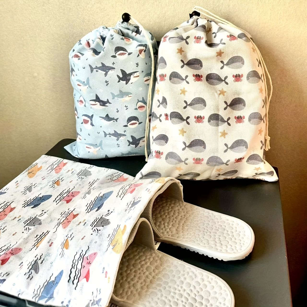 1 piece of single-drawstring pouch: portable travel storage bag