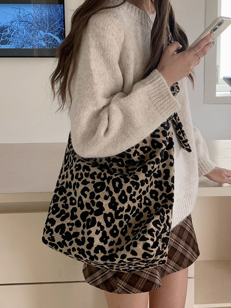 2025 new leopard print large capacity crossbody bag, single shoulder bag, fashionable and casual women's daily commuting bag