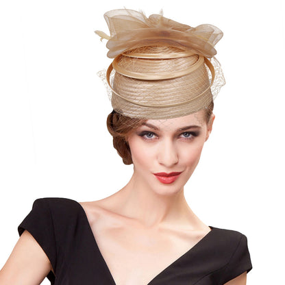 FS Casamento Igreja Chapéus Vermelhos Fascinadores Para Mulheres Com Véu de Pena Festa Coquetel Adorno de Cabeça 2025 Senhora Elegante Chapéu Kentucky Derby