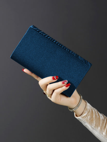 Classic fashion girl party girl chain clutch, light luxury romantic simple mini handbag and chain shoulder crossbody bag.