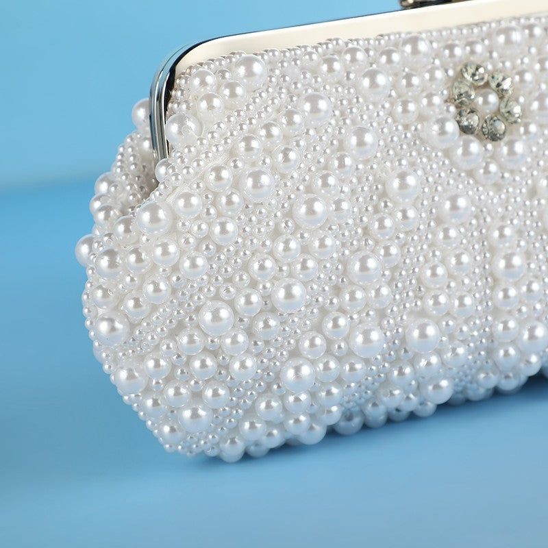 New handcrafted beaded shell pearl evening bag elegant socialite's handbag for outings gatherings and parties fashionable sin