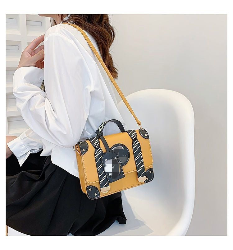 Magic Academy Style Cambridge Bag Handheld Crossbody British Style Postman Bag