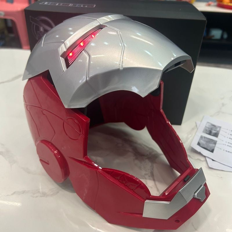 Capacete Homem de Ferro Marvel Comics Máscara Elétrica Usável 1:1 Modelo de Abertura e Fechamento Automático Personagens Brinquedos Adultos Presente de Aniversário