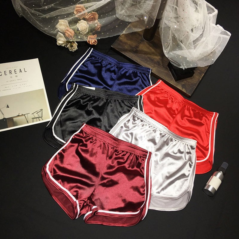 New 2023 Women Shorts Summer Silk Slim Beach Casual White Egde Shorts Hot