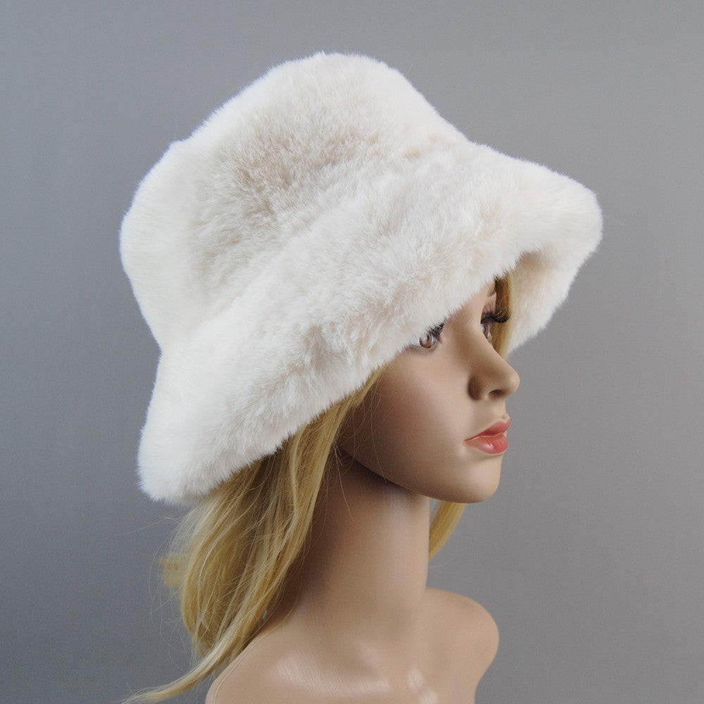 Chapéus de pele de coelho falso supermacios estilo novo 2025, forro de algodão para mulheres, gorros de esqui de moda russa quentes, cor sólida de pelúcia