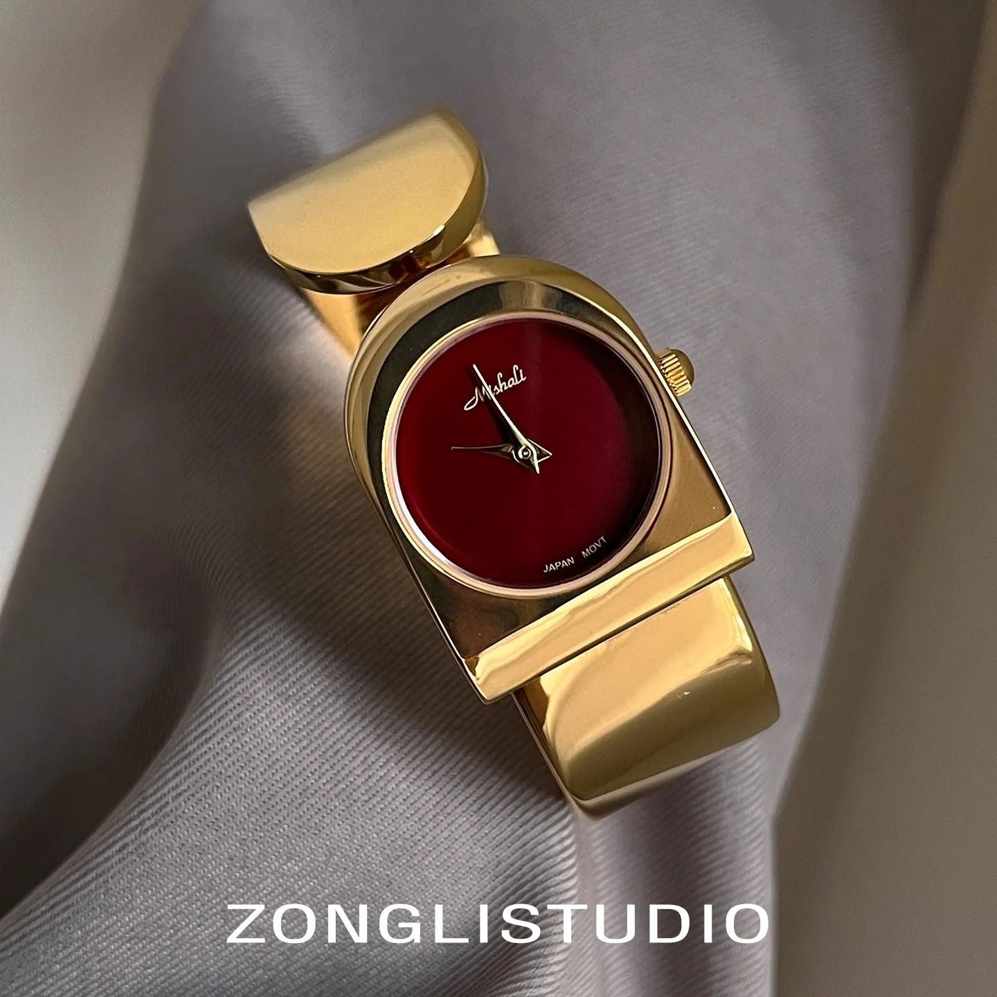 Luxury Women's Quartz Watch Simple Design Gold Delicate Bracelet Clock Gift Stainless Steel Women's Watch