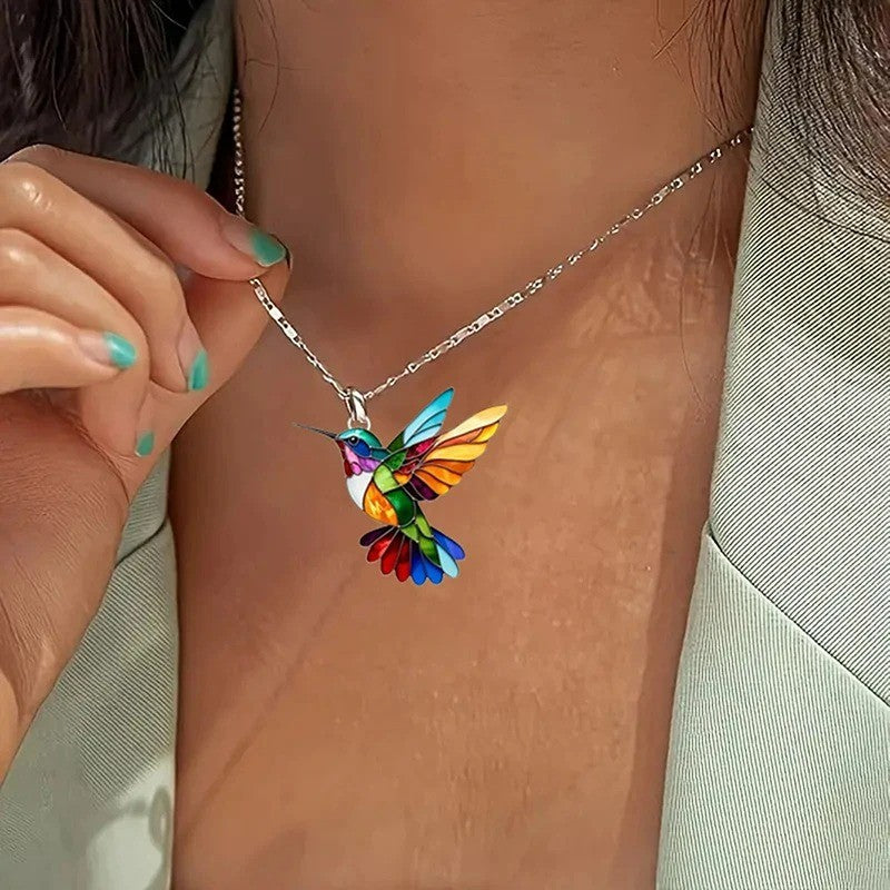 Colar de Acrílico Beija-flor Colorido Formato de Pássaro para Mulheres Meninas Pingentes de Pescoço Joias de Primavera Verão 2025 Presentes de Festa