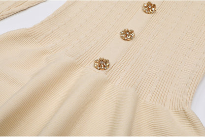 High Quality Spring And Autumn New Fashion Knitted Heavy Industry Pearl Slim Fit And Slimming Round Neck Long Sleeved Dress