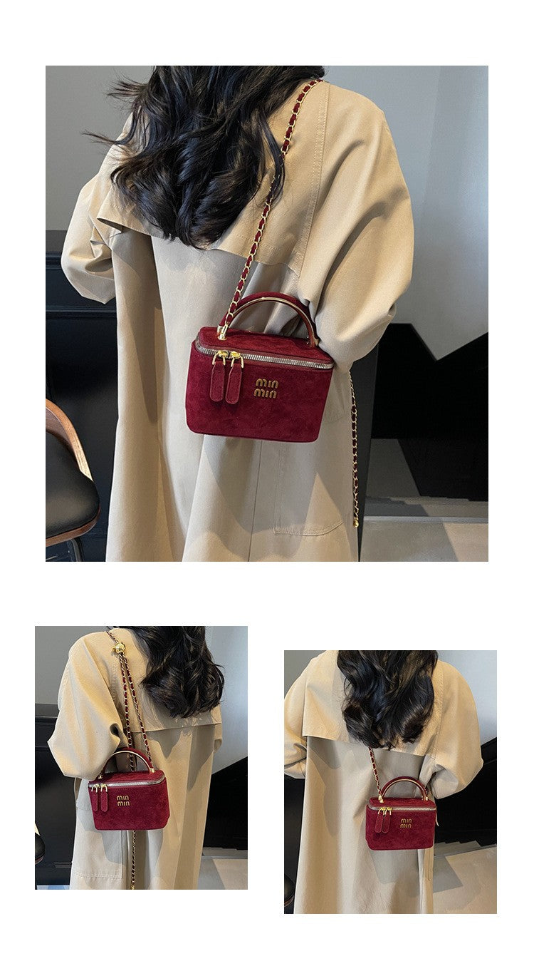 2025 Light Luxury Designer Retro Box Bag Female Korean Version of The Texture One-shoulder Messenger Mini Earphone Lipstick Bag