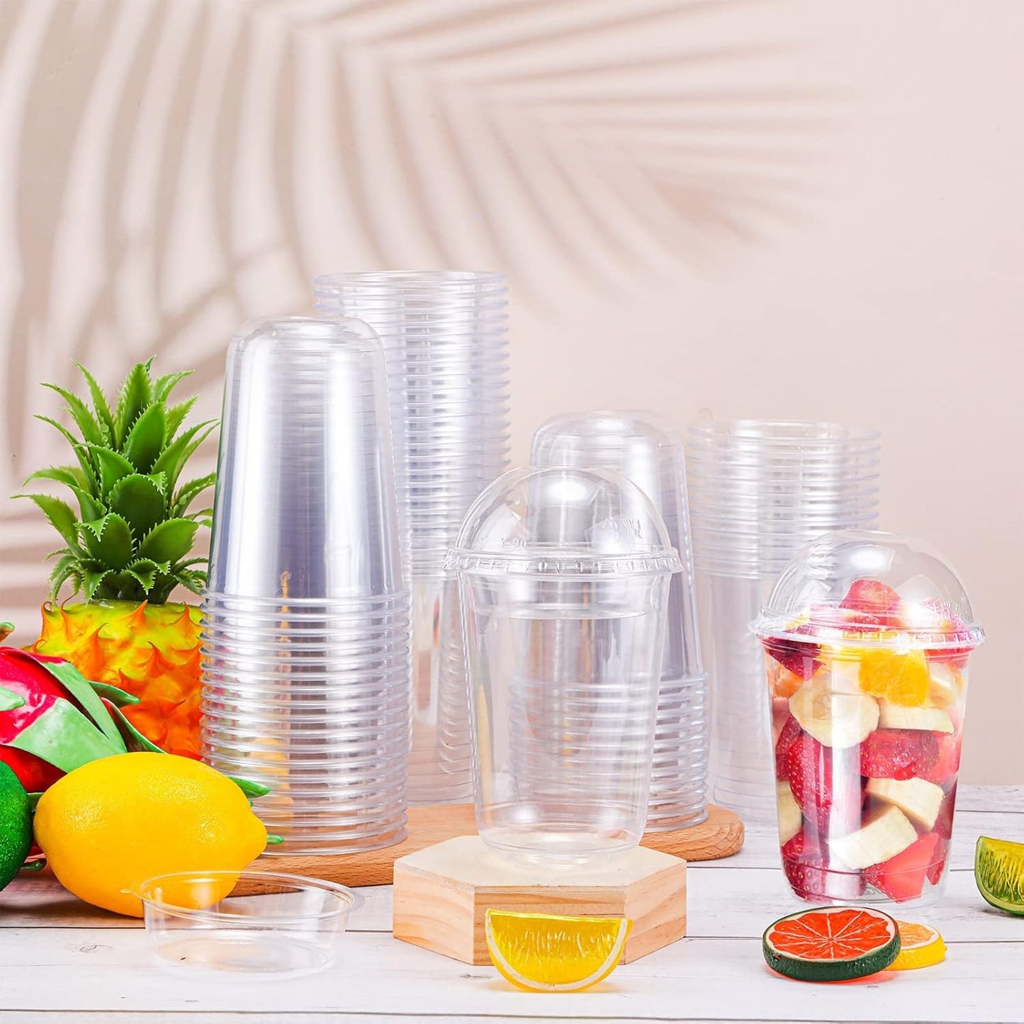 100 Conjuntos de Copos para Parfait de 470 ml com Tampas Cúpula - Copos de Plástico para Iogurte com Inserção sem Furo e Garfo/Colher - Copos Descartáveis para Sobremesa