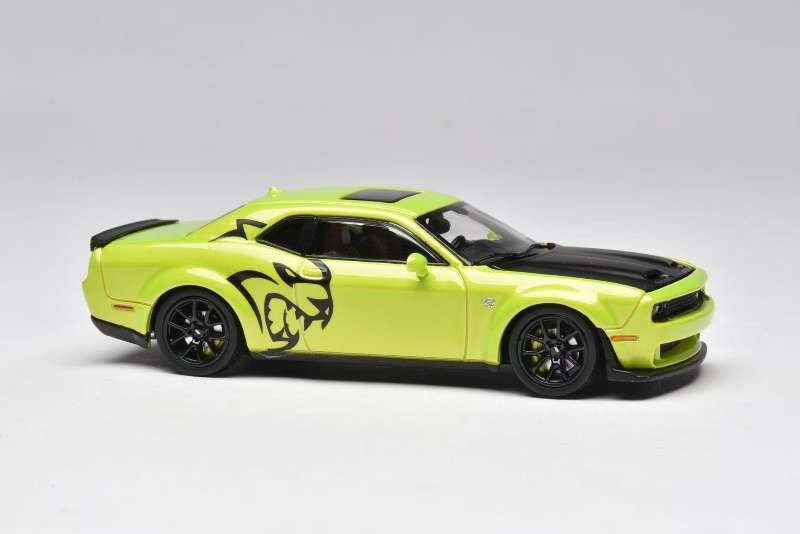 Novo Dodge Challenger Srt Hellcat Carro De Brinquedo Miniatura 1:64 Simulação Liga Abre Capô Presente Para Crianças