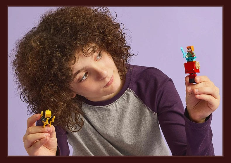 LEGO® Minecraft® Batalha de Lava do Nether Grande Diversão de Construir e Brincar para Meninos e Meninas a Partir de 6 Anos Presente de Aniversário e Natal 21266 99 Peças