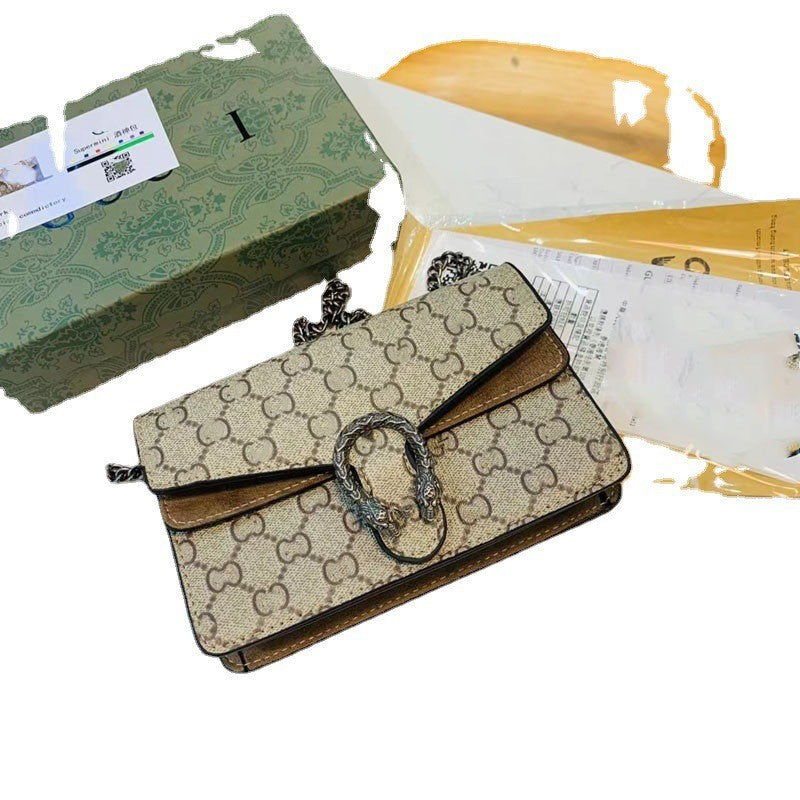 2025 new mini wine god chain bag, mobile phone, coin purse, single shoulder crossbody fashion trend