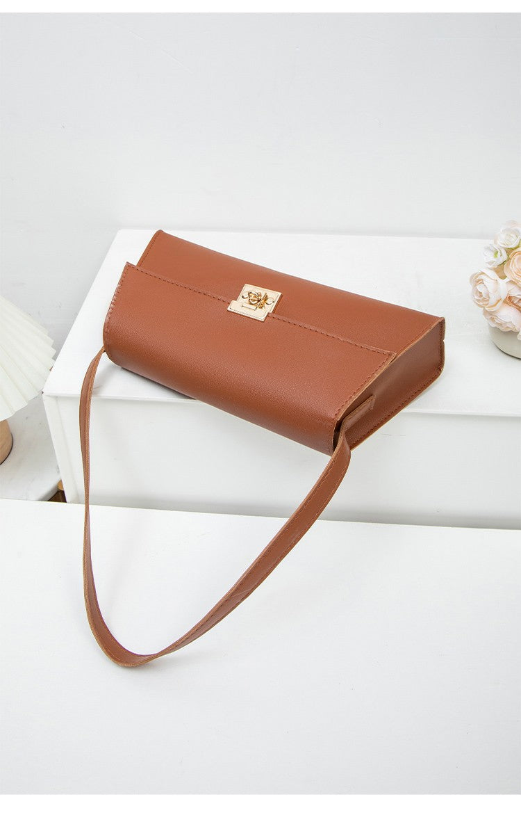 Internet Celebrity Retro Small bag for Women In Autumn and Winter, new trendy crossbody bag, fashionable one shoulder small bags