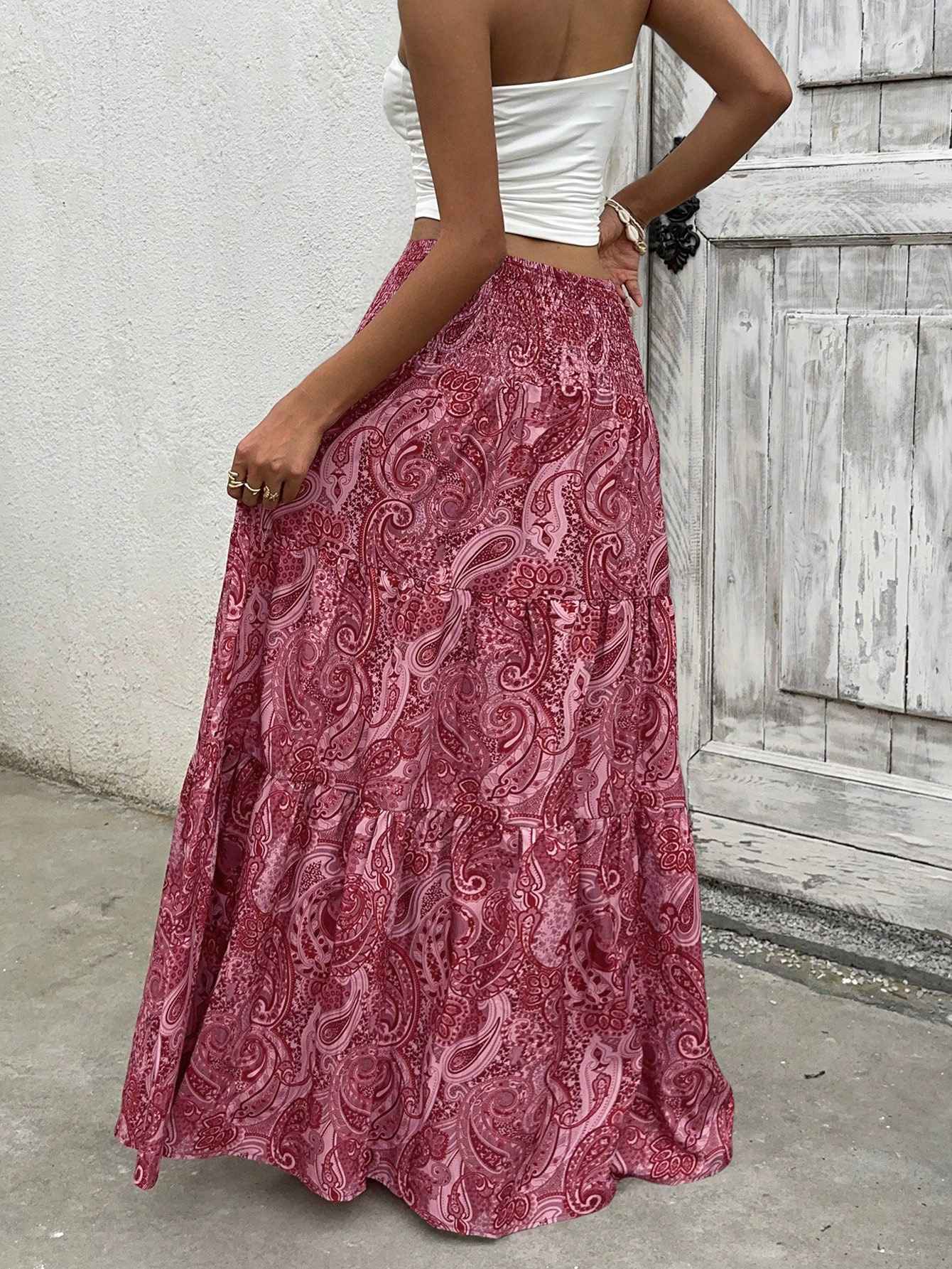 Vacation Style Stretchy Waist Long Maxi Skirt - Flowy Beach Skirt with Elastic Waistband