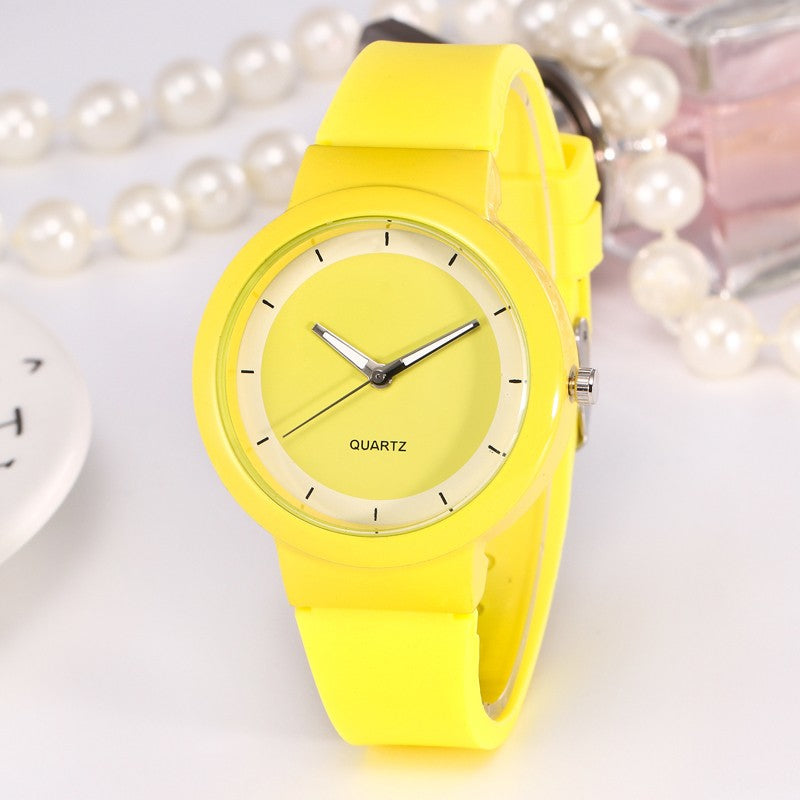 Cross border New Geneva Simple Casual Candy Color Silicone Watch Fashion Male and Female Student Couple Performance Goods
