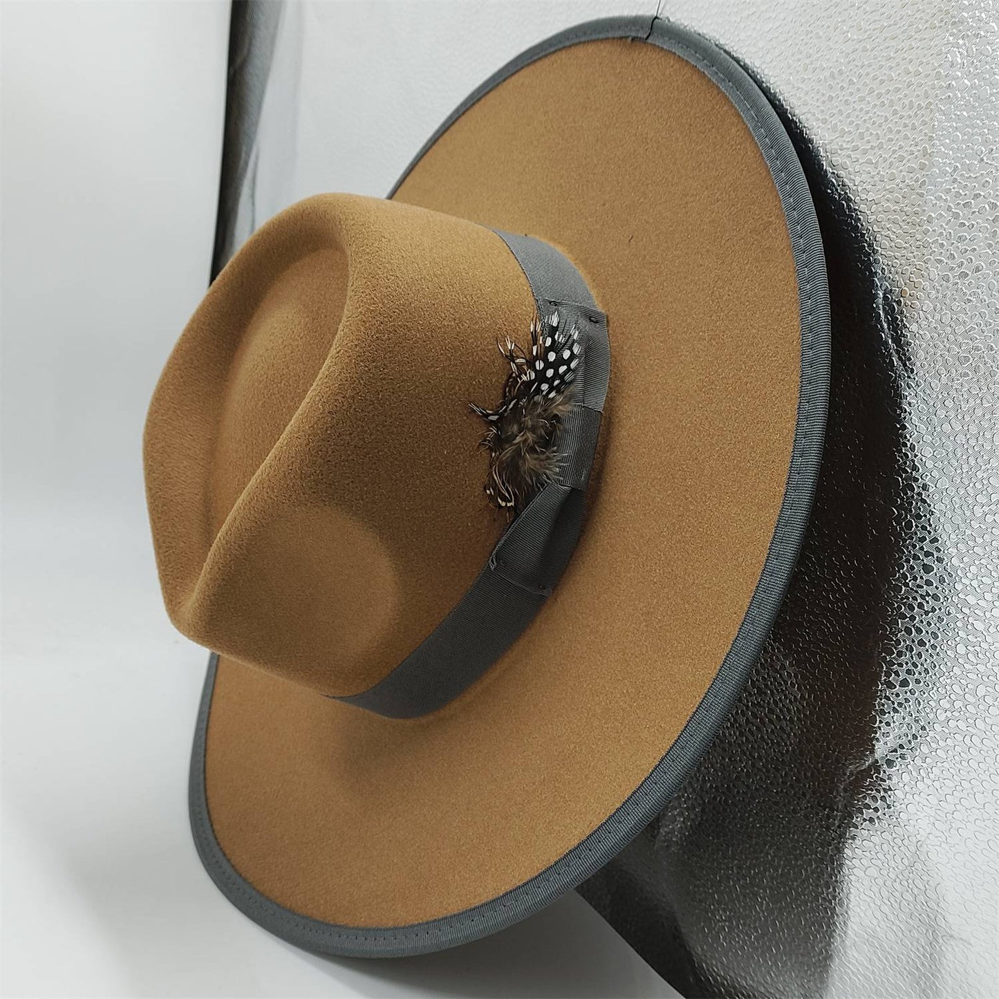 Chapéu Fedora Pintado à Mão Masculino e Feminino Chapéu Panamá Moda Primavera Outono com Pena Envolta Chapéu Fedora de Lã com Aba Grande