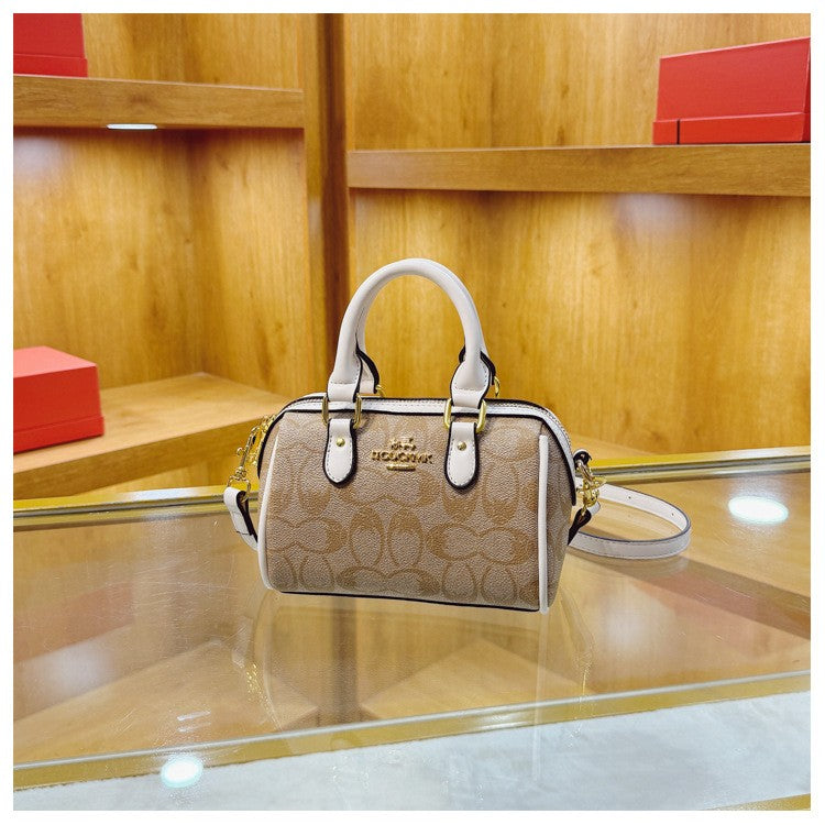 Classic Retro Boston New Small Bag Casual and Versatile Temperament Good Look Popular Hot Style Crossbody Bag