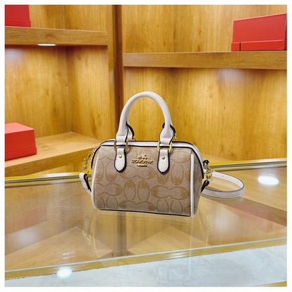 Classic Retro Boston New Small Bag Casual and Versatile Temperament Good Look Popular Hot Style Crossbody Bag