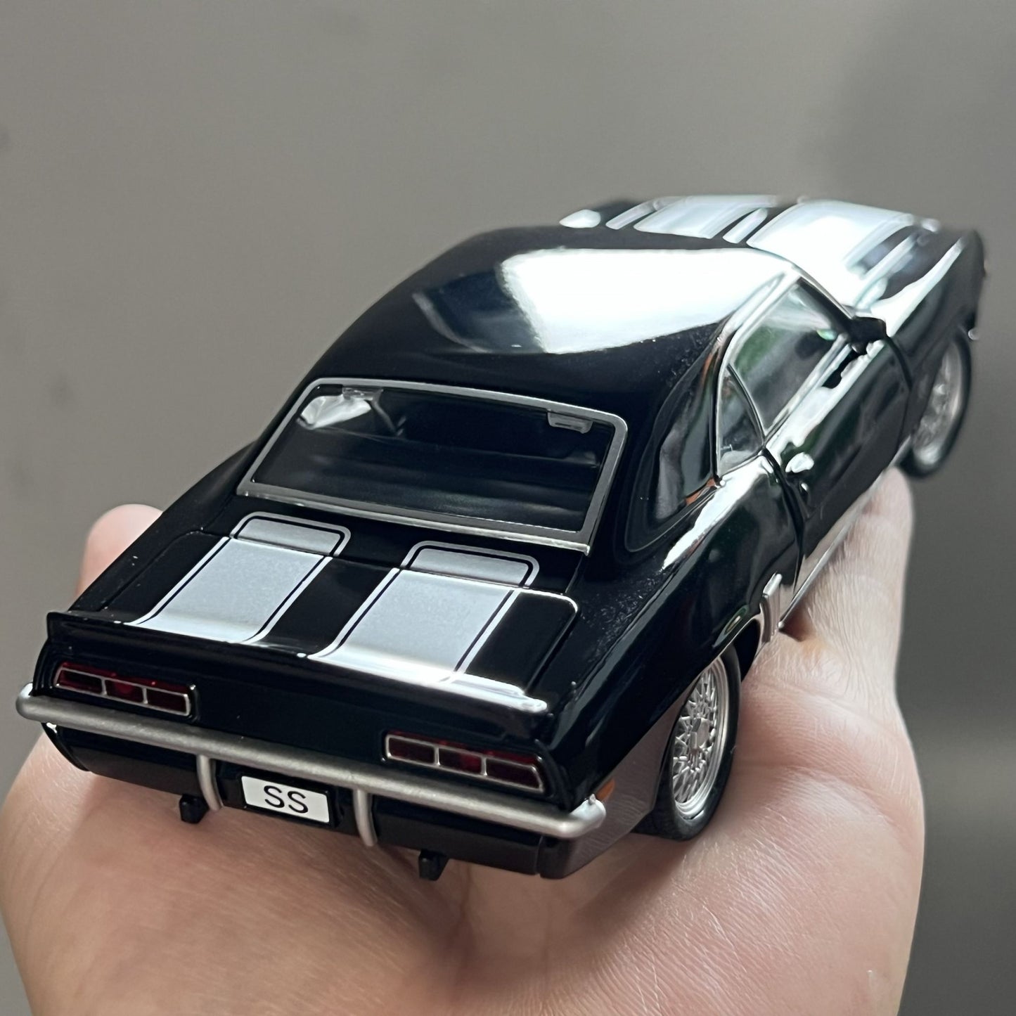 1:32 Chevrolet Camaro SS 350 1969 Super Carro Esportivo Clássico Liga Diecast Modelo de Carro Veículos em Miniatura Enfeites de Alta Simulação