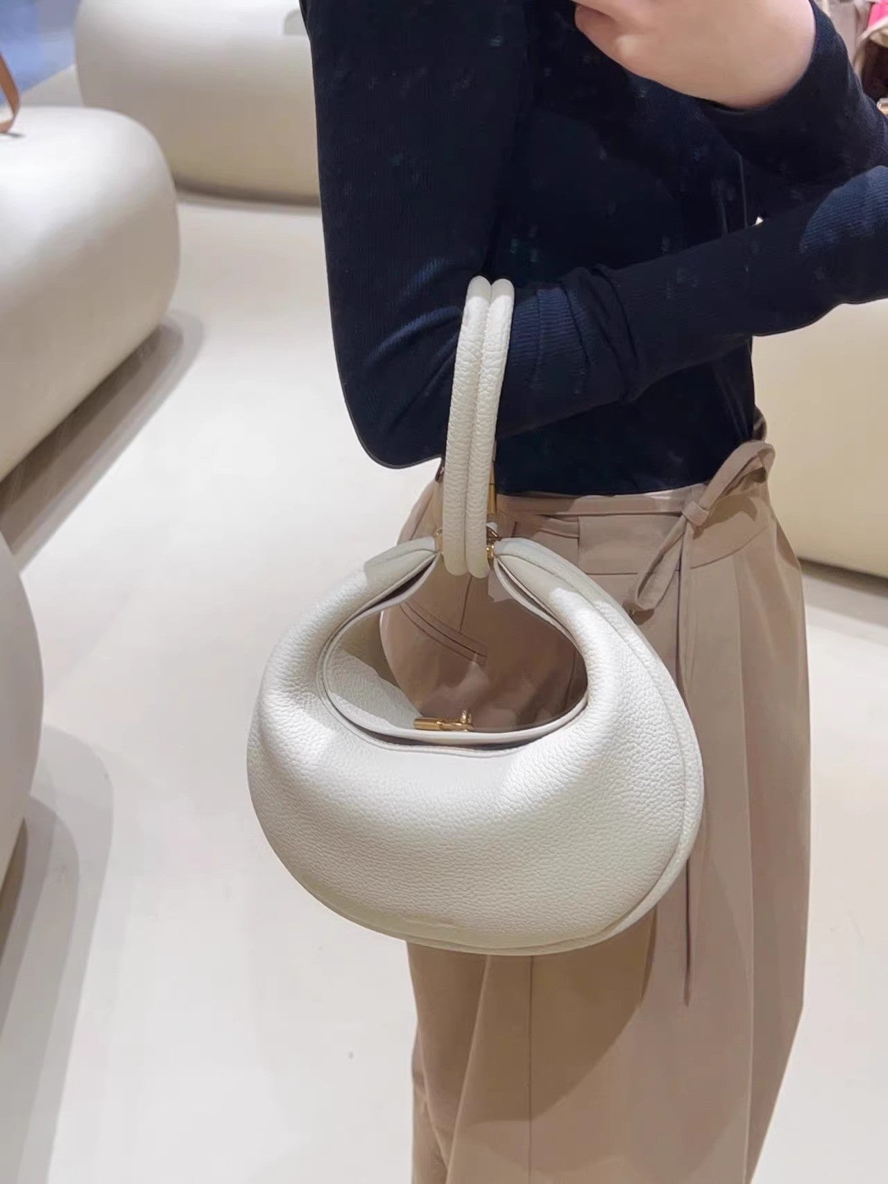 Songmont Crescent Bag Genuine Leather Mini For Women Sweet Style Magnetic Closure casual versatile pine crescent bag