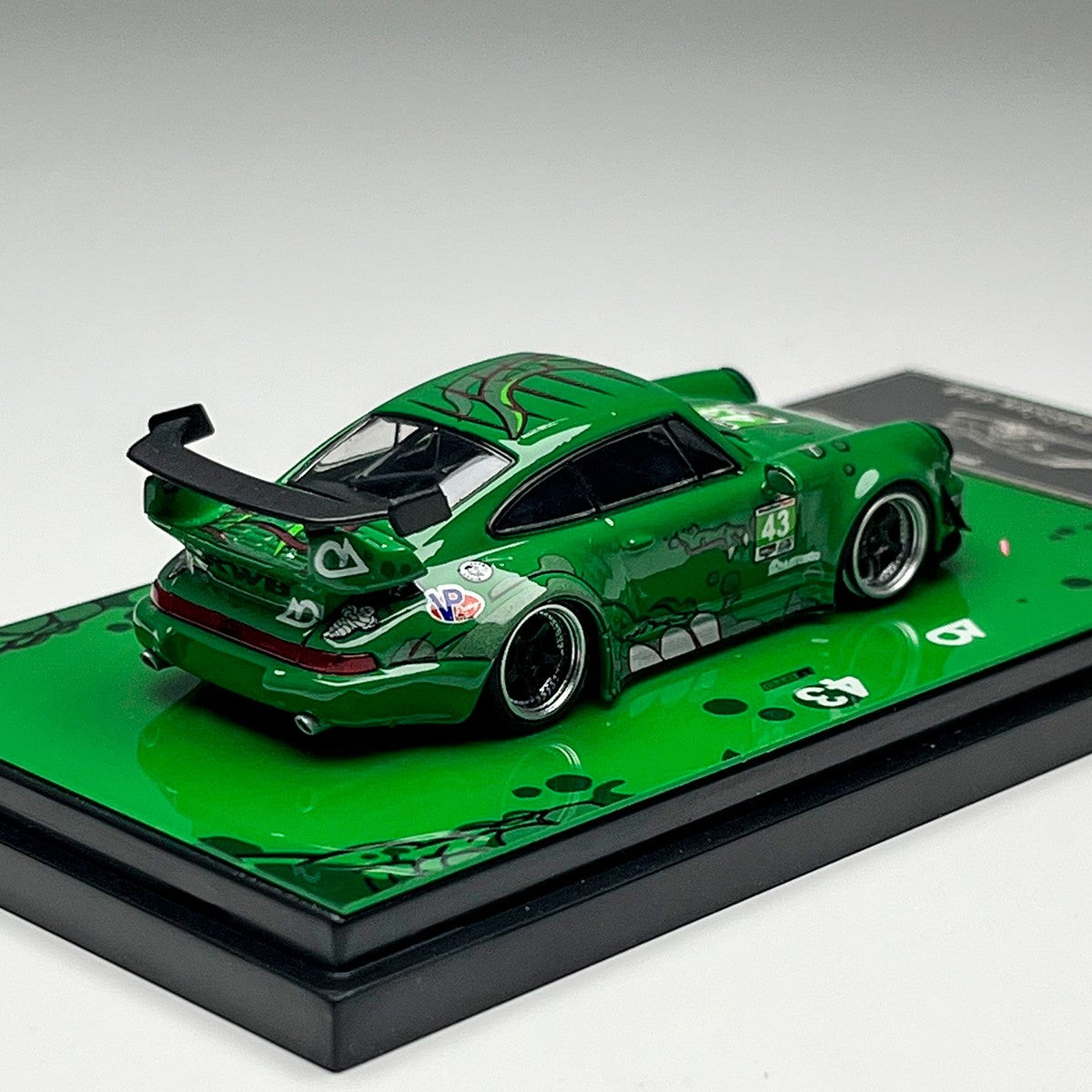 In-Stock Flame 1:64 Rwb 993 964 Pink/Green Dinosaur Paint Simulation Alloy Miniature Die-Cast Car Model Custom Children Toy Gift