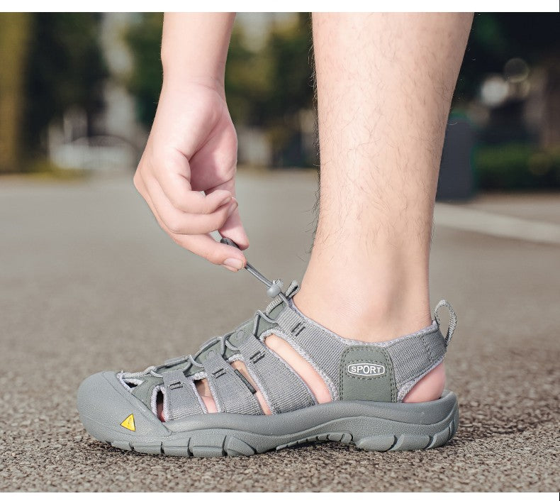 2025 Summer Men's Sandals Thick soled Baotou beach shoes Outdoor oversized casual Shoes Male lightweight hollow sandals Homme