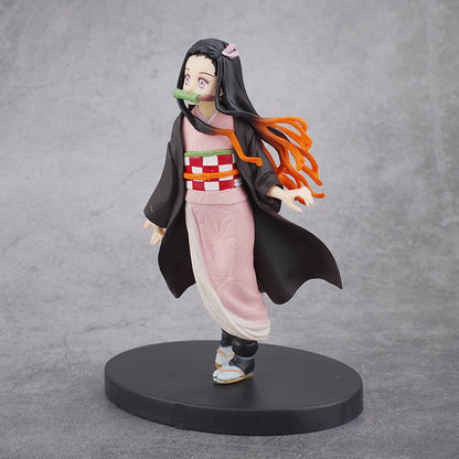Demon Slayer Blade Nezuko Kamado Tanjiro Agatsuma Zenitsu Tomioka Giyuu Kochou Shinobu Hashibira Inosuke figure model ornament