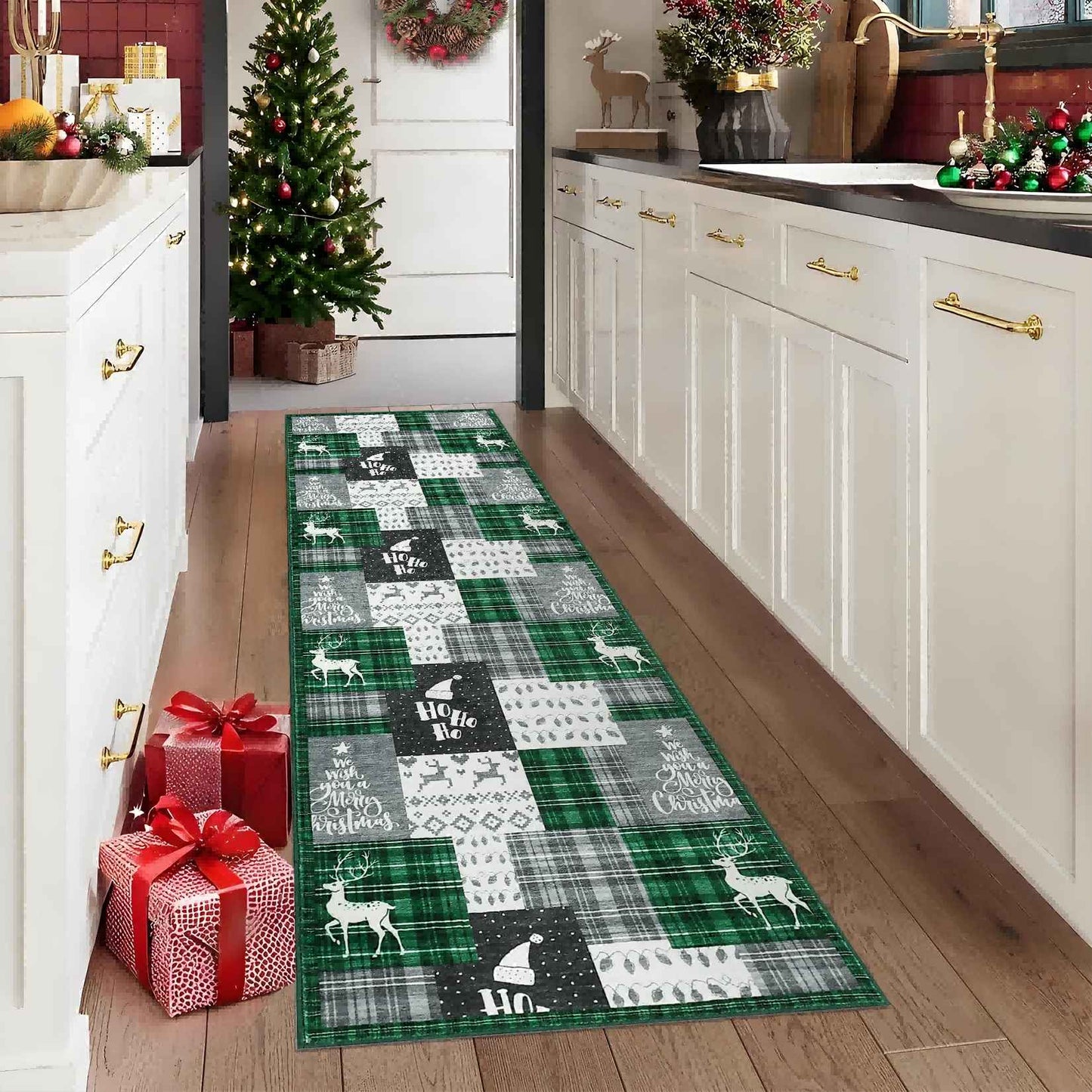 VIKAMA Christmas Atmosphere Rug Stain-Resistant and Durable Bedroom Entrance Mat Bedside Rug Hallway Runner Home Decor