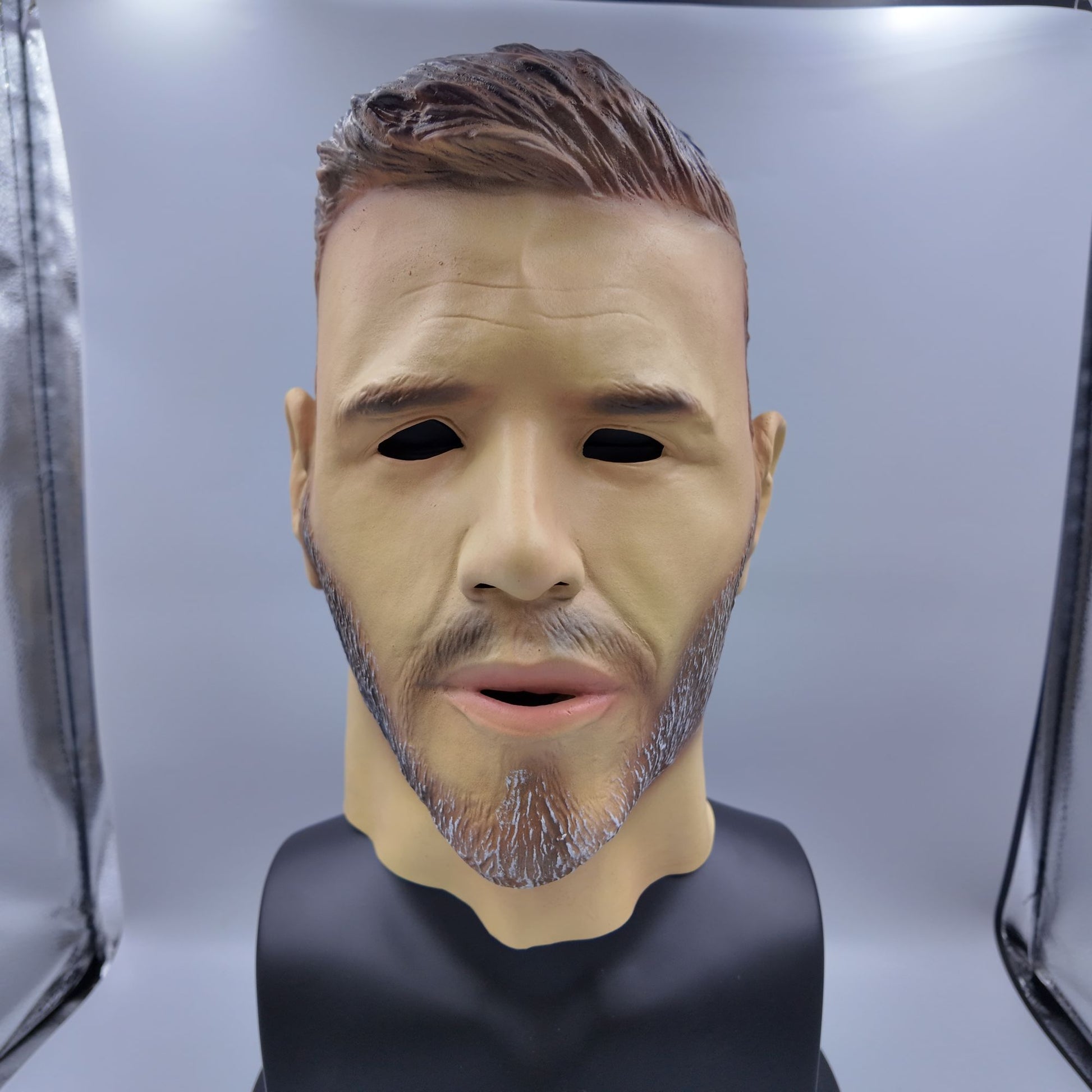 Realistic Latex Male Mask Chris Hemsworth Celebrity Mask Halloween Carnival Costume Party Fancy Dress Adult Prank Head Cover