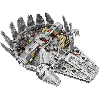 Em Estoque 1381 Peças Nave Espacial Millennium Guerra Espacial Conjunto Falcão Alienígena MINI 75105 Modelo de Blocos de Montar Tijolos Brinquedo de Presente