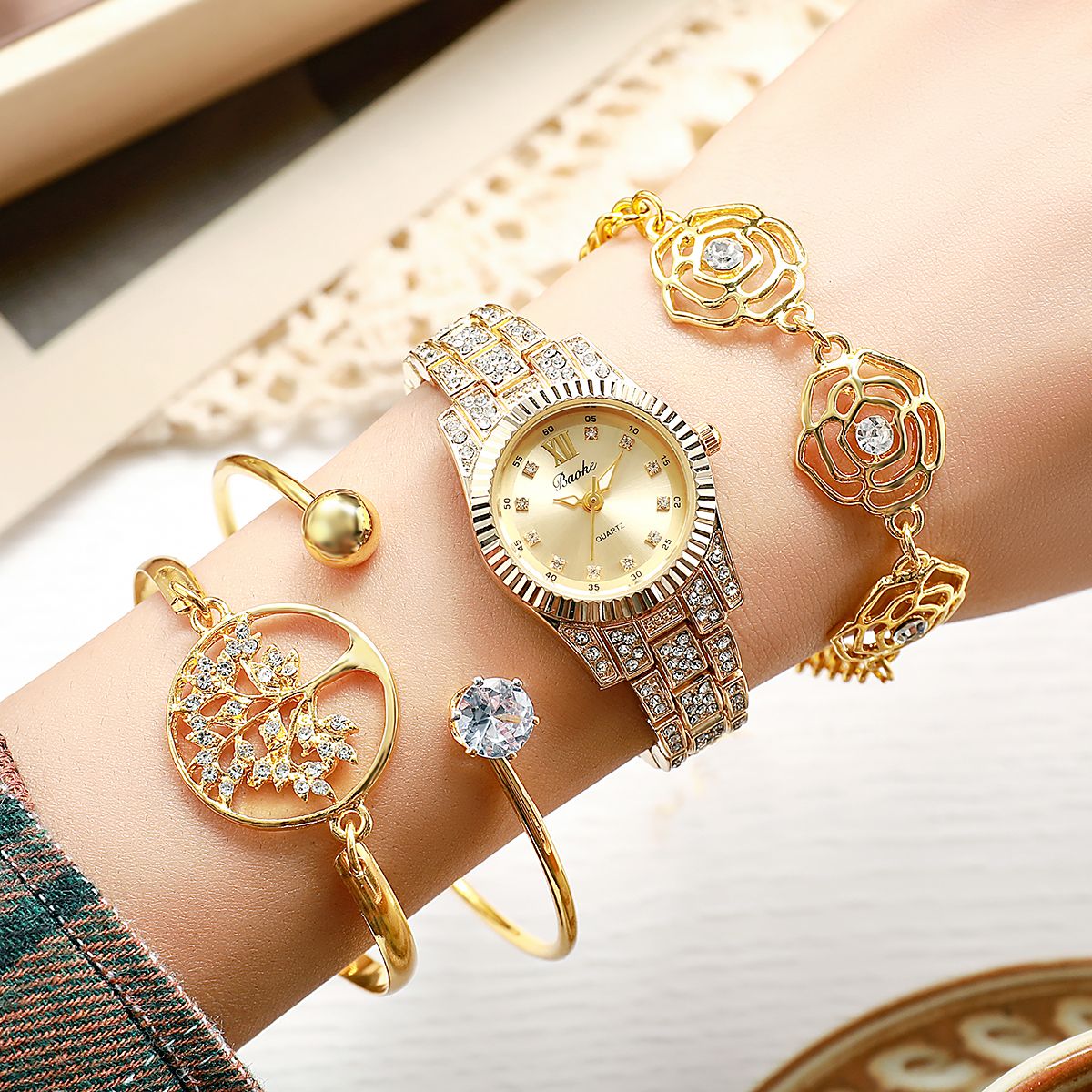 Light Luxury Golden Diamond-encrusted Quartz Watch Set Rose Tree of Life Jewelry Bracelet Daily All-match Gift Box