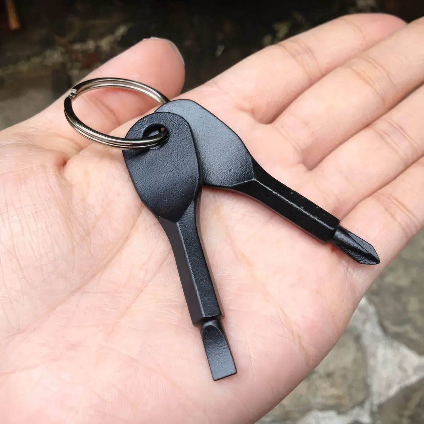2 Chaveiros de Chave de Fenda em Preto/Prata, Aço Durável, Cabeça de Chave de Fenda, Adequado para Carros, Bicicletas e Motocicletas