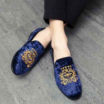 2022 Wedding Dress Shoes Casual Men Loafers New Big Size Lazy Peas shoes Embroidery Moccasins Shoes Suede Leather shoes Zapatos