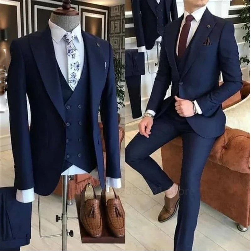3 PiecesGroom Wear  Green Men Suits 2023 Slim Fit Peak Lapel One Button Wedding Tuxedo Terno Masculino (Jacket+Pants+Vest+Tie?