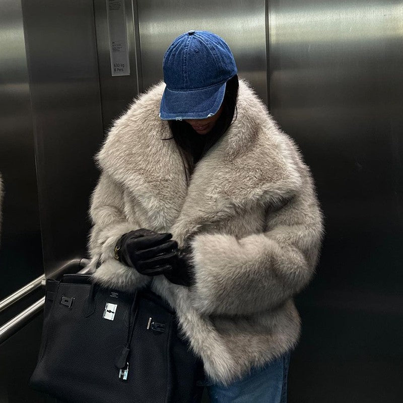 2024 Winter New Fashion Gradient Fluffy Fur Coat Women High Street Luxury Big Fur Collar Faux Fox Fur Jacket Female Overcoats