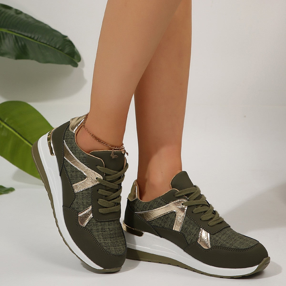 New Big Size Women Sneakers Breathable Lace-up Casual Sneakers Outdoor Lightweight Shoes Women Walking Anti-slip Platform Shoes