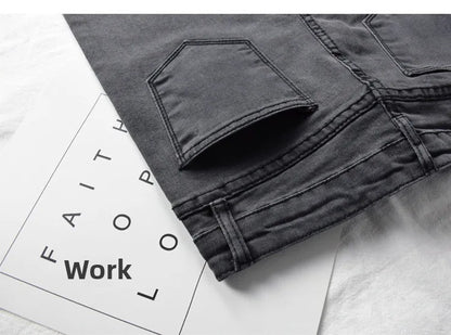 Plus Size High Waist Black Jeans Women's Spring Autumn Fashion Slim Fit Nine Point Cotton Denim Pants with Button Decoration