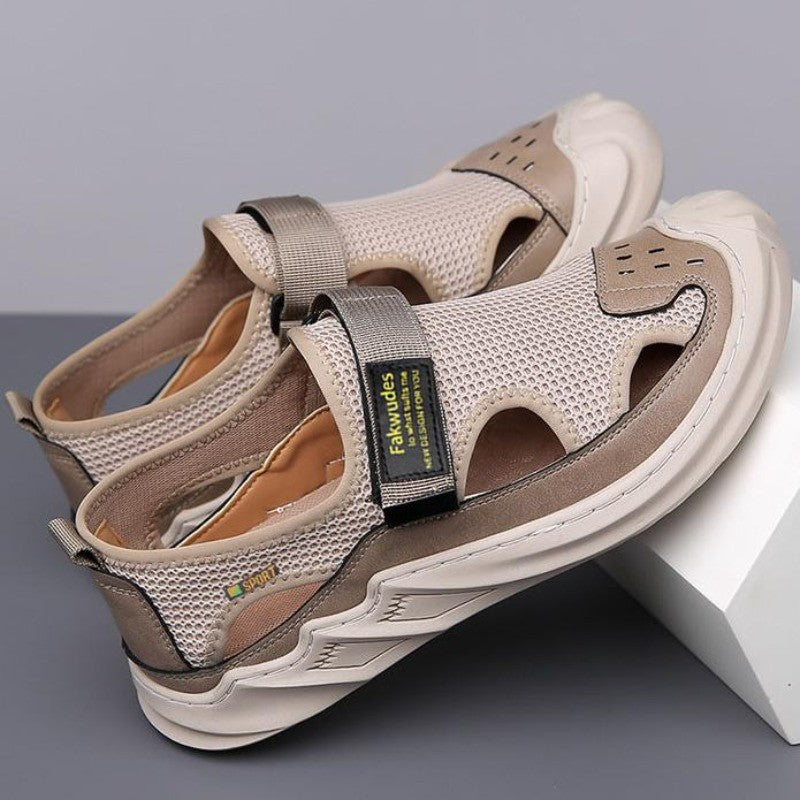 Sandals Man Fashion Summer Outdoor Beach Casual Baotou Hole Shoes for Men Breathable Platform Beach Indoor Roma Sandals Size 44