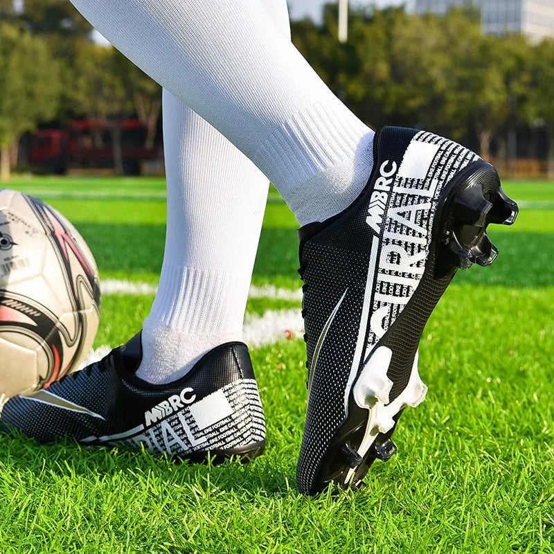 Men Football Field Boots Professional Non-Slip Cleats Kids Adults Soccer Shoes Unisex Grass Training Casual Top Quality Sneakers