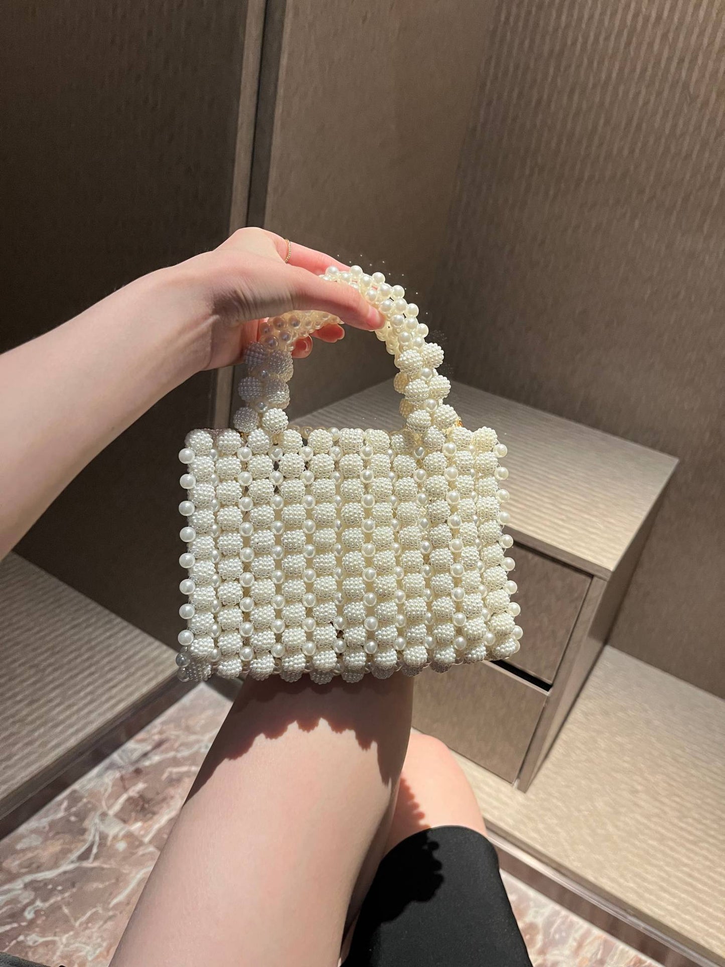 New high-end handcrafted beaded pearl evening bag elegant women's handbag fashionable and stylish one-shoulder bag for sociali