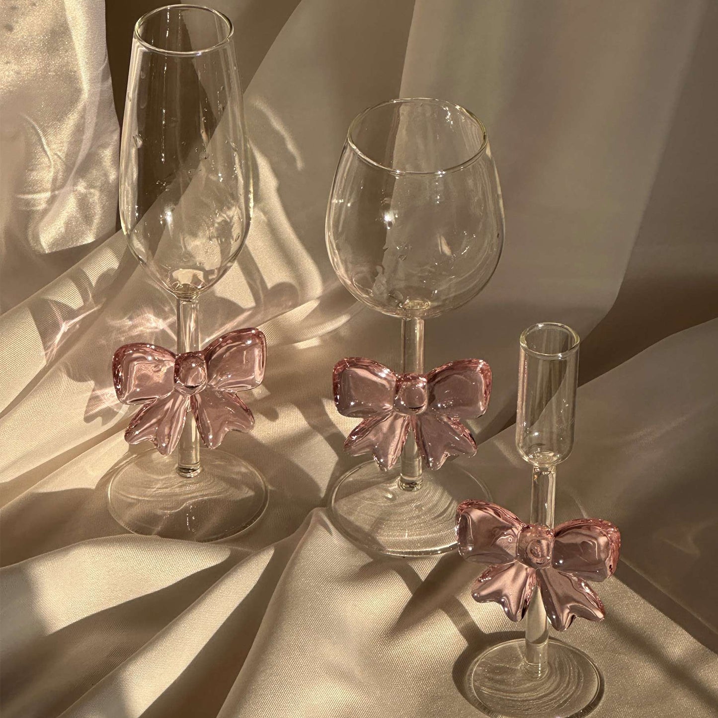 Taça Decorativa de Vidro com Laço Grande Rosa Copo de Vidro Taça de Vinho com Alça de Laço Copos Resistentes ao Calor Tigela de Sobremesa e Sorvete de Alto Borossilicato