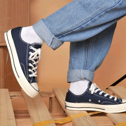 Converse Chuck 70 Chuck Taylor All Star Men's and Women's Skateboarding Shoes, Versatile, Budget-Friendly Sneakers, Blue