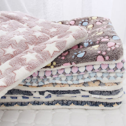 Tapete para animais de estimação de flanela macia cama de cachorro inverno engrossar cobertor quente para cães e gatos filhote de cachorro dormir capa toalha almofada para cães pequenos médios grandes