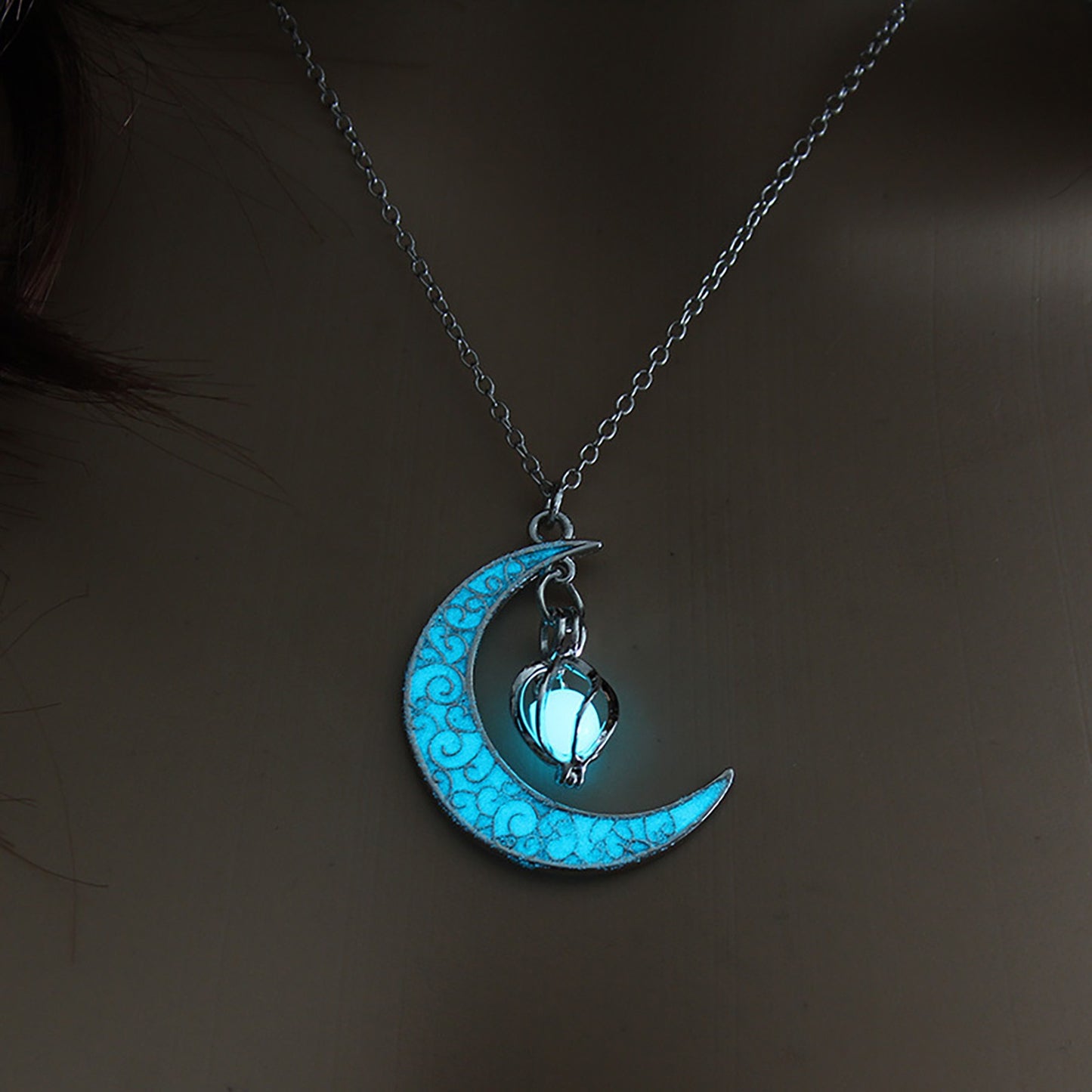 Colar com Pingente de Lua Luminosa para Meninas Adolescentes Colar Gargantilha Brilha no Escuro Joias Presentes ????????