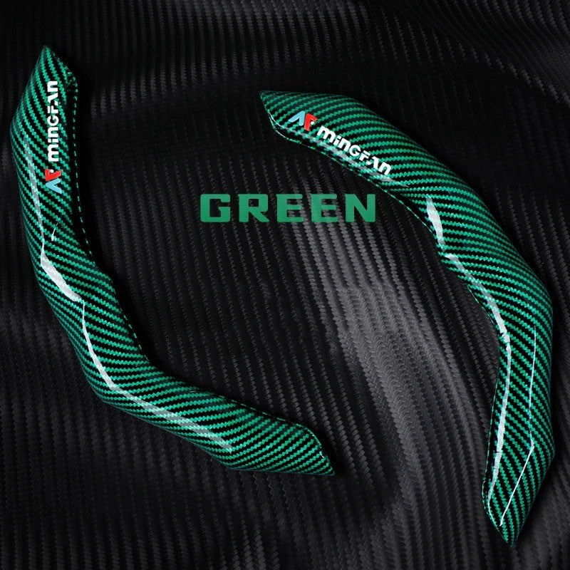 The carbon fiber steering wheel cover is luxurious, anti-slip, comfortable, durable and fashionable, suitable for all seasons