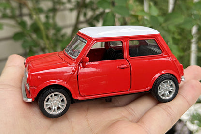 1:36 Liga Diecast Vintage Modelo de Carro FIAT MINI Clássico Modelo de Carro Miniatura com Fricção Réplica de Veículo para Presente de Coleção