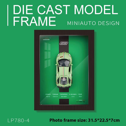 1/32 Versão Porta-retrato Liga de Metal Modelo de Carro Esportivo Simulação Carro de Corrida 3D Pintura de Parede Coleção Presentes Infantis Decoração
