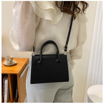 Versatile Black Small Square Bag Fashion Version Simple Tote Bag Women's Daily Single Mobile Phone Handbag Shoulder Cross Bags